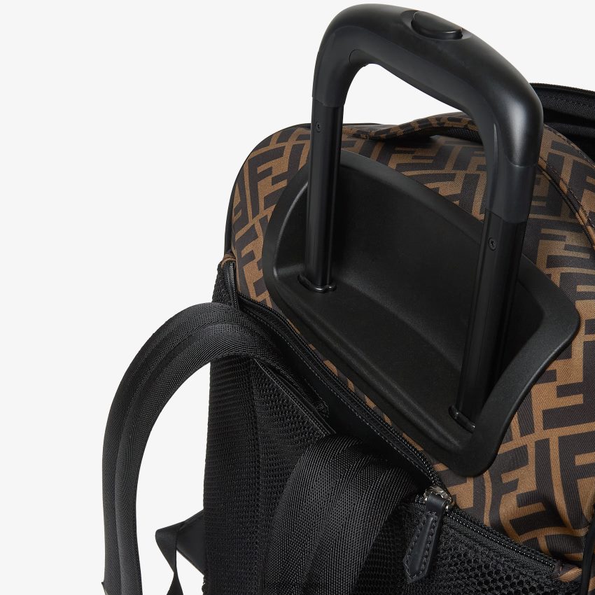 accessoires Fendi Sac à dos junior \"rentrée scolaire\" à roulettes et logo all-over mode enfants 8X8J2J2827 Fendi Sac