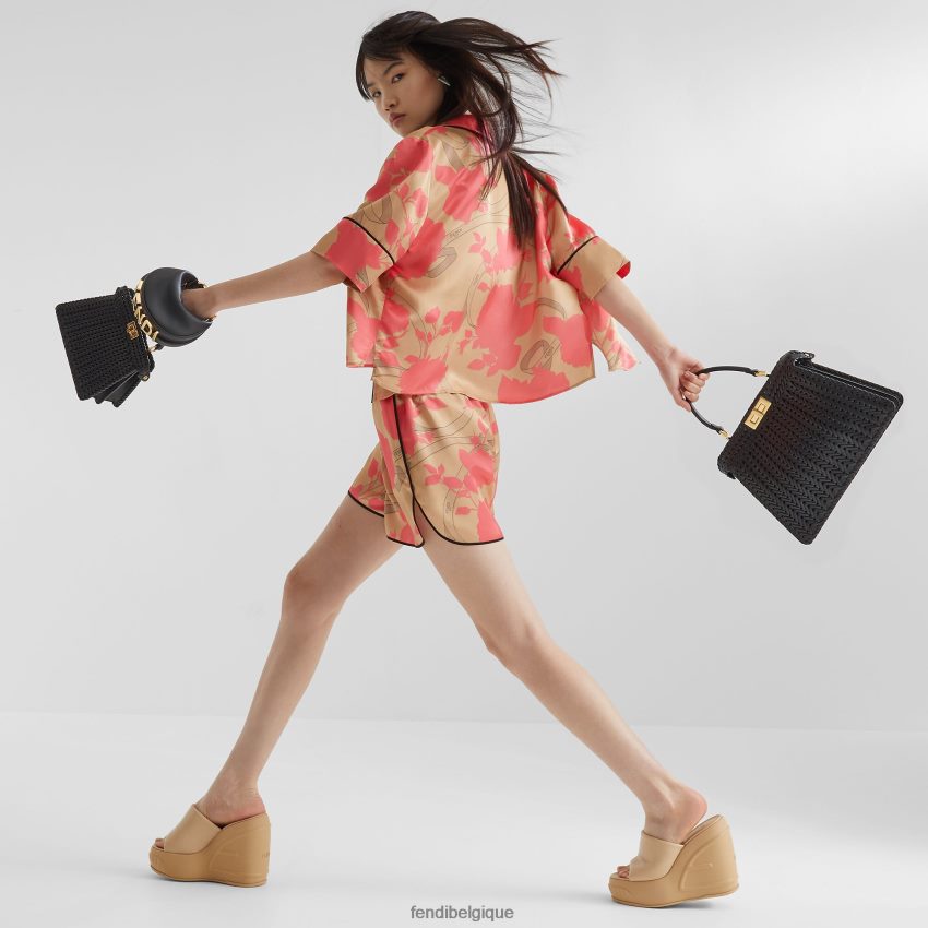 accessoires Fendi charm en cuir nanographié noir femmes 8X8J2J42 Fendi Lunette De Soleil