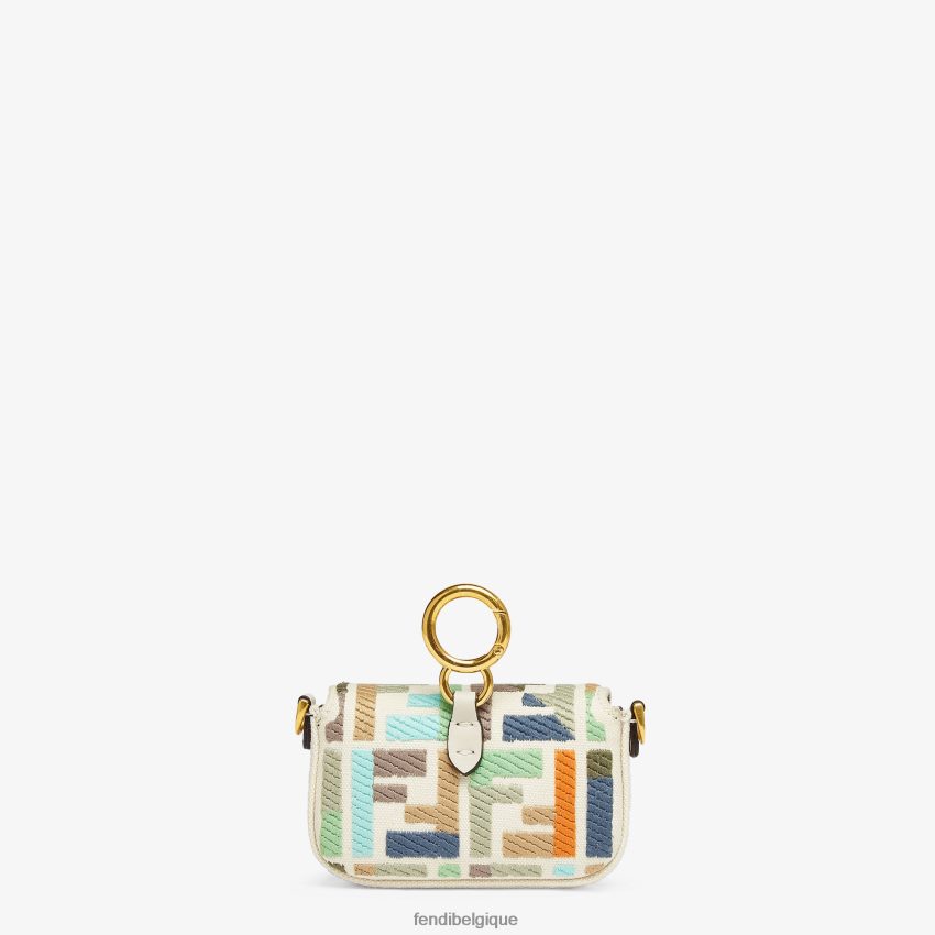 accessoires Fendi charme de toile beige femmes 8X8J2J233 Fendi Belgique