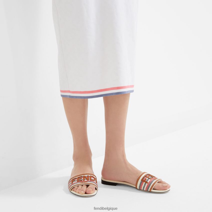 chaussures Fendi diapositives en toile beige femmes 8X8J2J1306 Fendi Sac