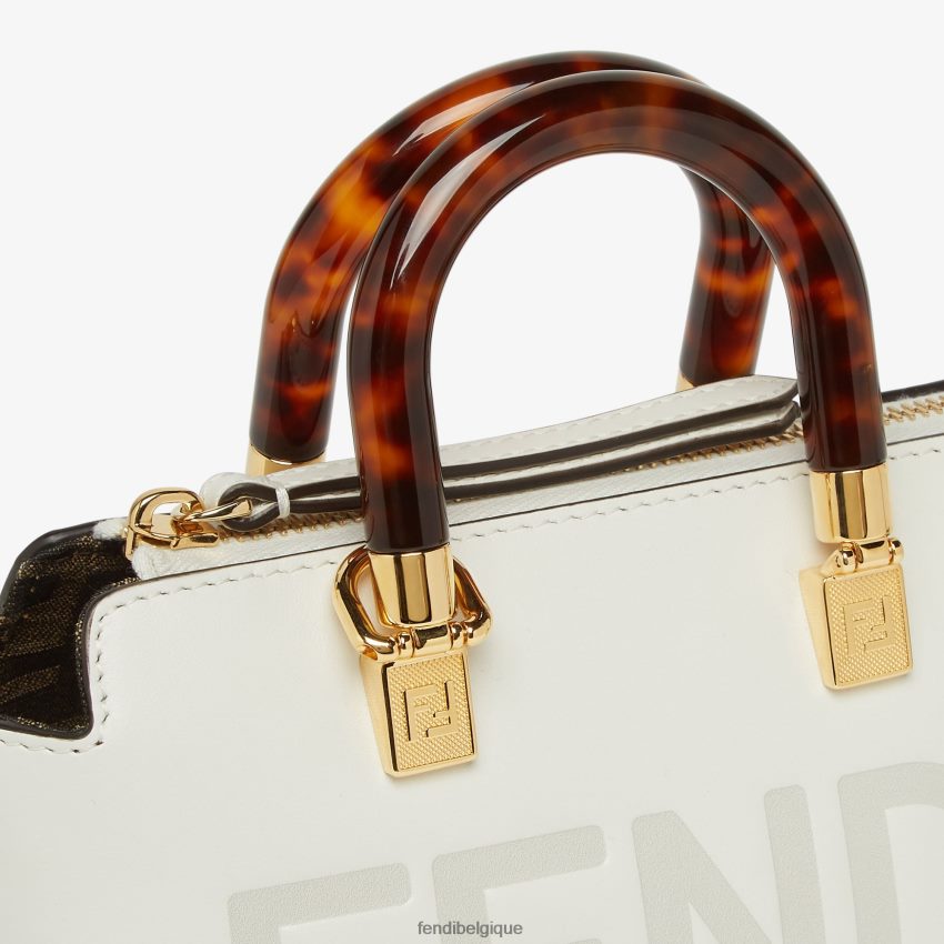 accessoires Fendi petit sac boston en cuir blanc femmes 8X8J2J645 Fendi Lunette De Soleil