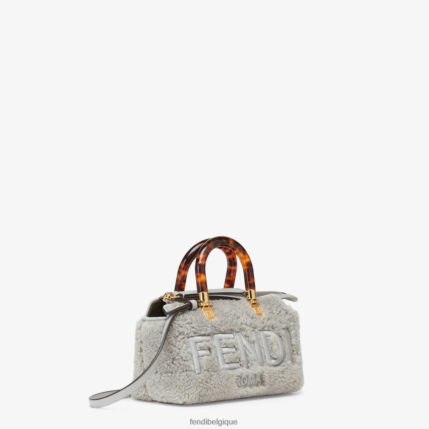 accessoires Fendi petit sac boston en peau de mouton gris femmes 8X8J2J837 Fendi Lunette De Soleil