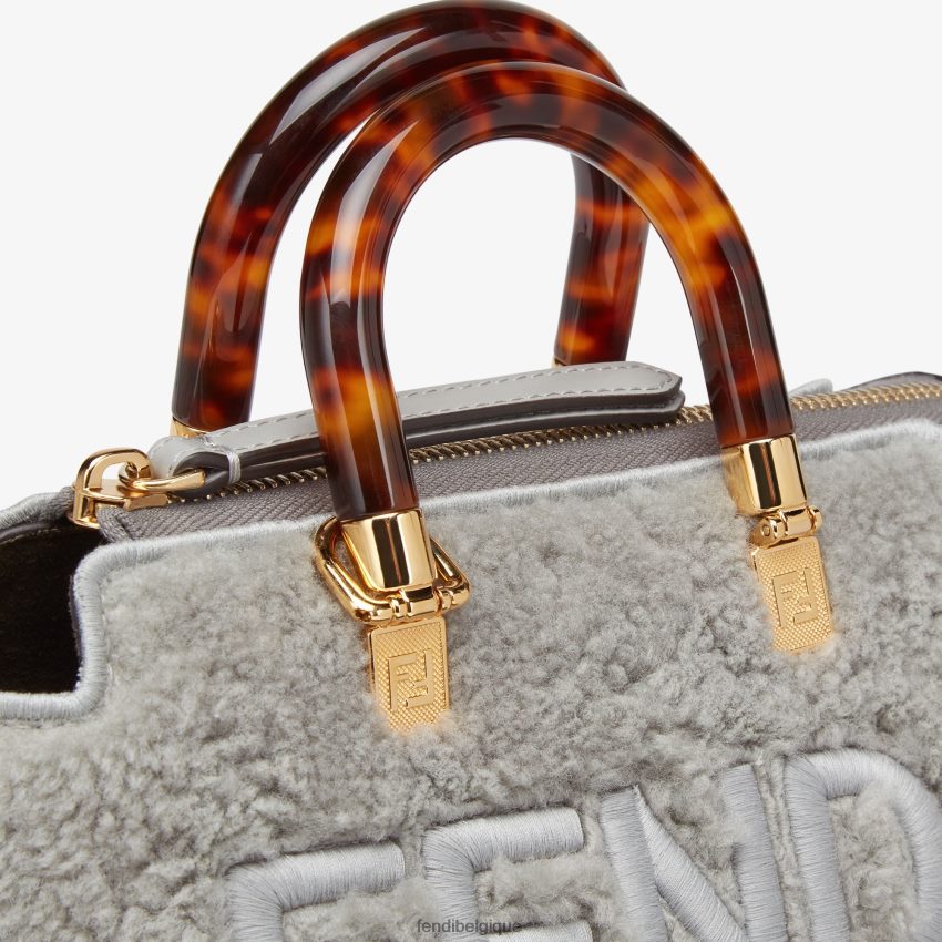 accessoires Fendi petit sac boston en peau de mouton gris femmes 8X8J2J837 Fendi Lunette De Soleil