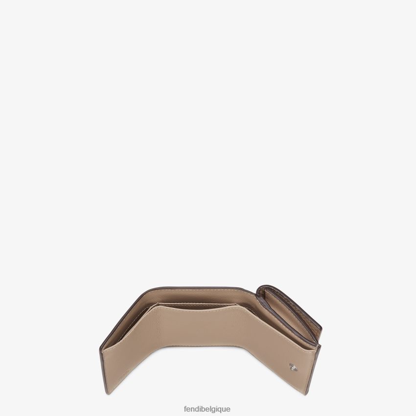 accessoires Fendi Peekaboo - Portefeuille en cuir à trois volets micro beige femmes 8X8J2J1571 Fendi Belgique