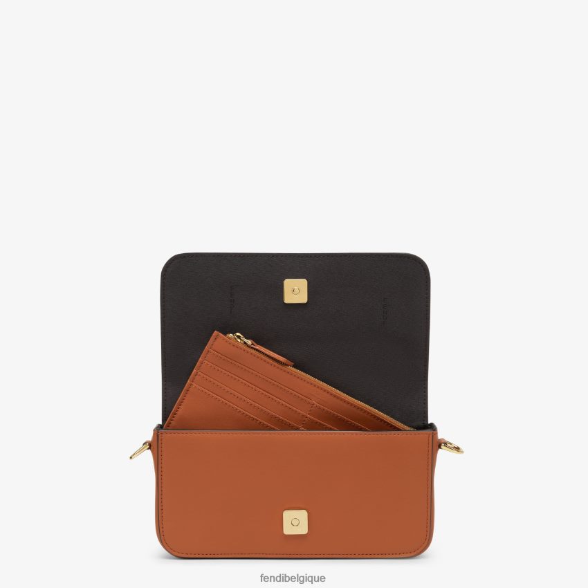 accessoires Fendi portefeuille en cuir à chaîne avec graphisme brun femmes 8X8J2J1416 Fendi Lunette De Soleil