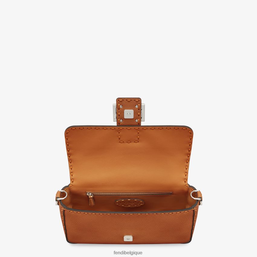 accessoires Fendi sac selleria avec surpiqûres oversize brun femmes 8X8J2J543 Fendi Lunette De Soleil